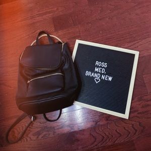 Medium size backpack🖤